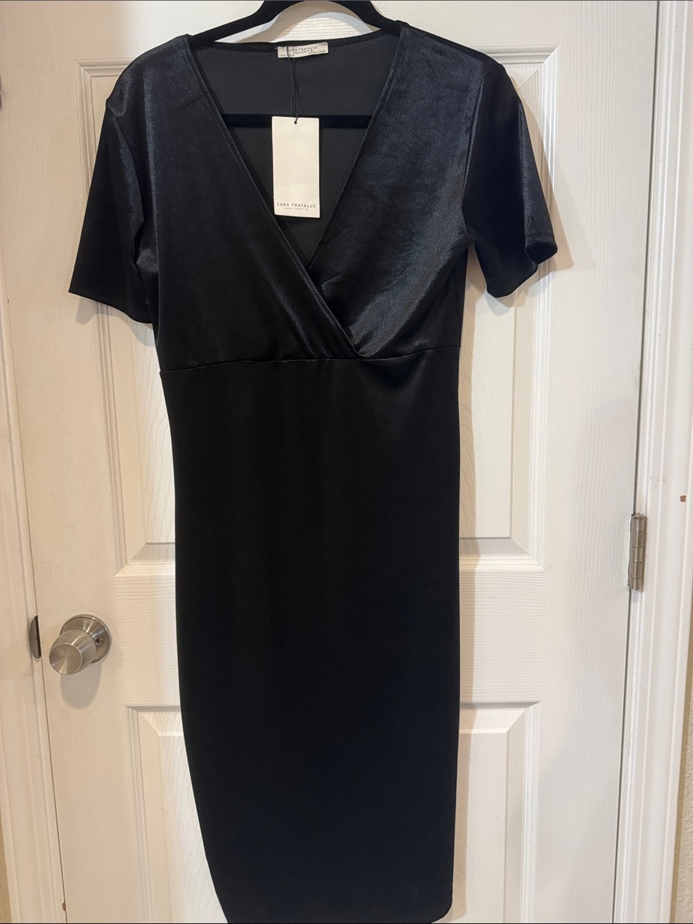 Zara Trafaluc Black V-Neck Midi Sheath Dress NWT L